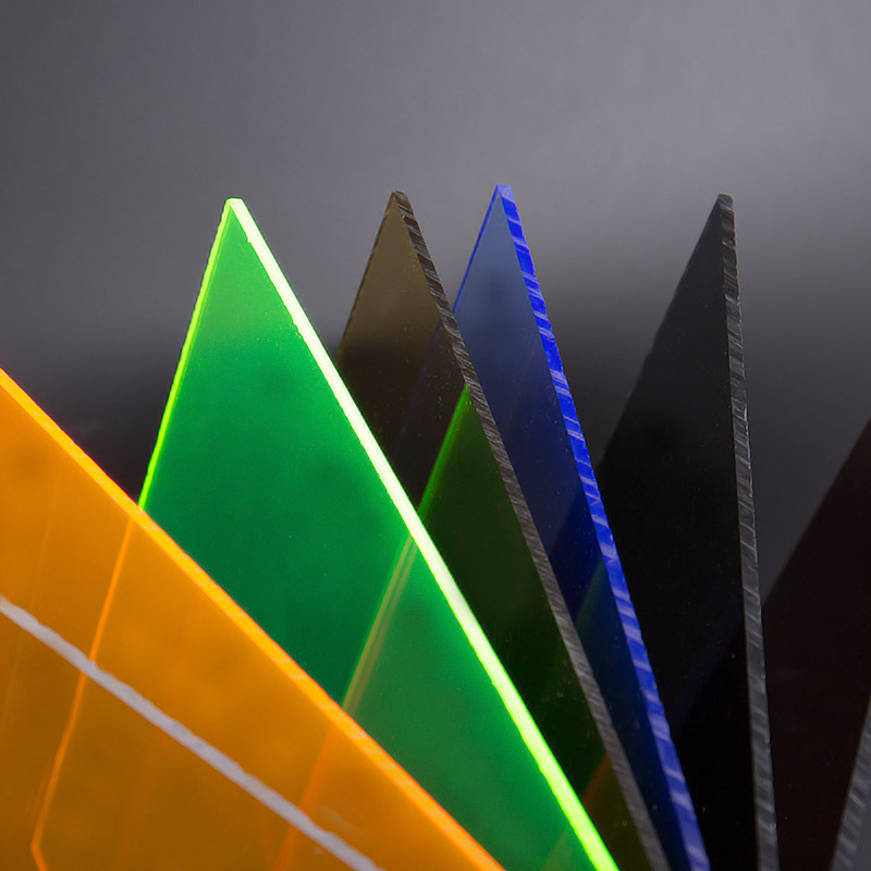 Genomskinlig färgglad akrylark